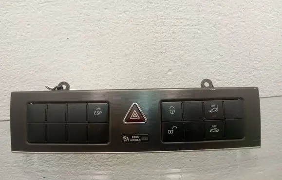 Hazard light switch