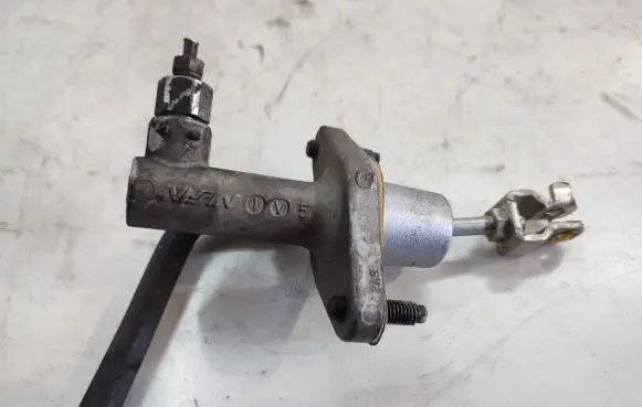 Clutch master cylinder