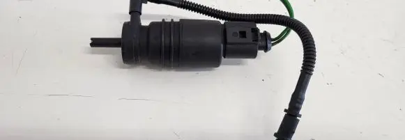 Seat Toledo II (1M) Windscreen/windshield washer pump 1J0973722