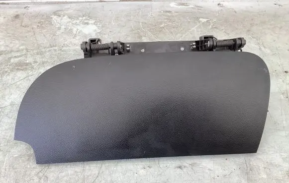 Chrysler Town u0026 Country V Glove box lid/cover P1SV44DX9AG C035301AG 3102014