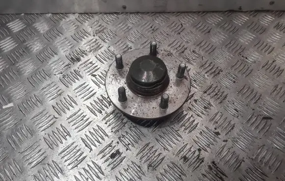 Nissan Primera Rear wheel hub