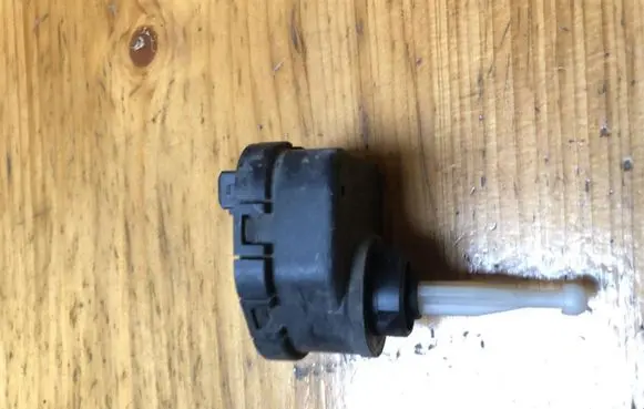 Audi A4 S4 B5 8D Headlight level adjustment motor 4D0941295