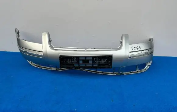 Volkswagen PASSAT B5 Front bumper 3B0807217K
