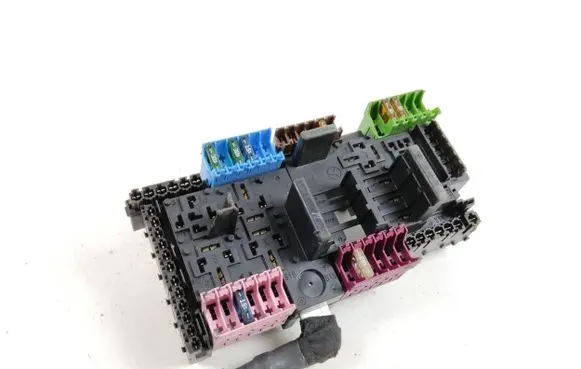 Mercedes-Benz C W205 Fuse module A2139068801