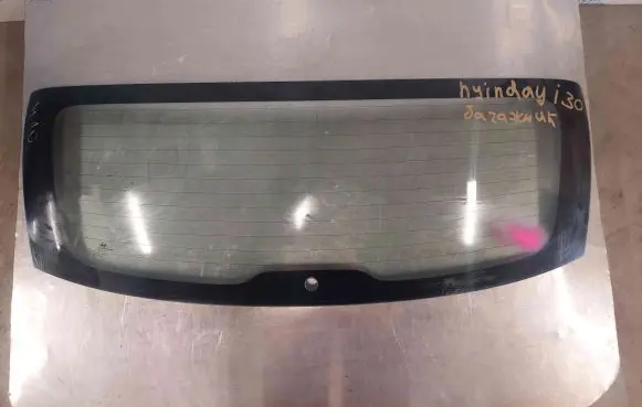 Hyundai i30 Loading door trunk window/glass 
