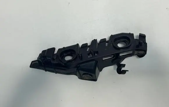Volkswagen PASSAT B8 Front bumper mounting bracket 3G0807050