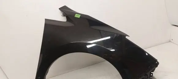 Nissan Leaf II (ZE1) Fender
