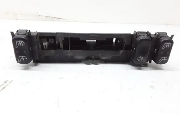 Mercedes-Benz E W210 Seat heating switch 2108200151