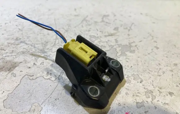 Subaru Legacy Airbag deployment crash/impact sensor 98231AG020 760826F50