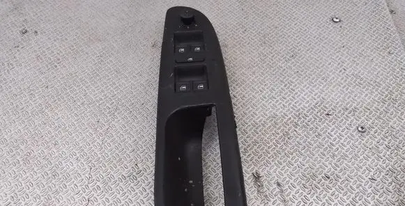 Volkswagen PASSAT B6 Electric window control switch 1K4959857B