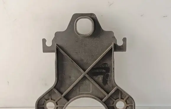 Front bumper mounting bracket