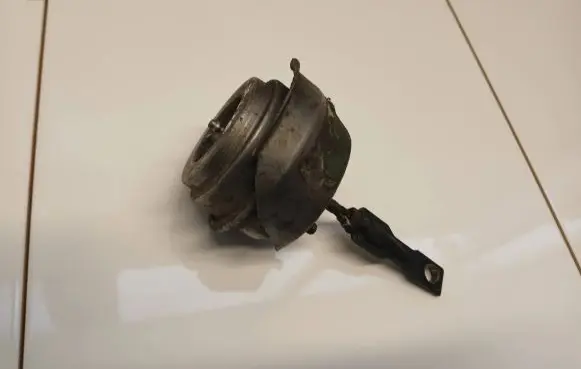 Skoda Octavia Mk2 (1Z) Turbo system vacuum part 051660023