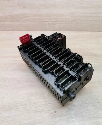 Volkswagen Sharan Fuse module 7M0937025D 95VW14A073DC