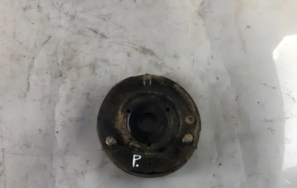KIA Sorento Coil spring mount 