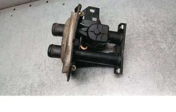 Mercedes-Benz Vito Viano W638 Coolant heater control valve 306651398J