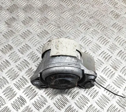 Engine mount bracket