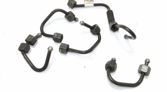 Suzuki Grand Vitara II Fuel injector supply line/pipe 