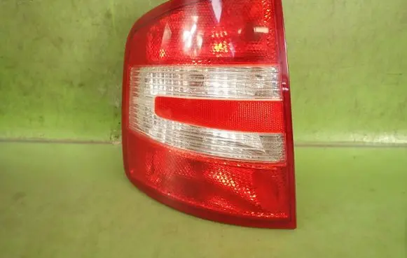 Skoda Fabia Mk1 (6Y) Rear/tail lights 665-1910L