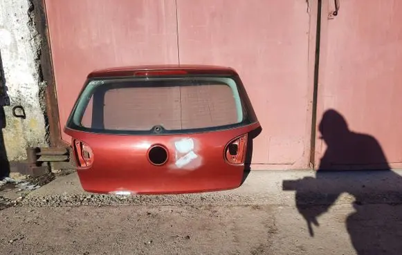 Volkswagen Golf V Tailgate/trunk/boot lid