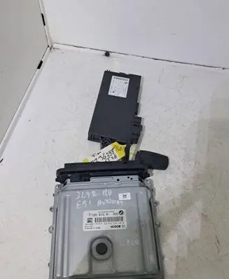 BMW 3 E90 E91 Engine ECU kit and lock set 0281016838 8510221 030166018