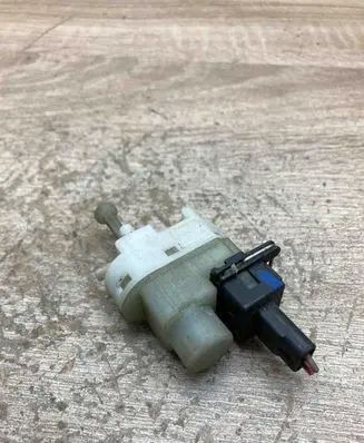 Ford Mondeo MK I Brake pedal sensor switch 93BB9C872AD