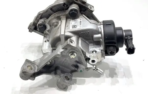 Renault Express Fuel injection high pressure pump