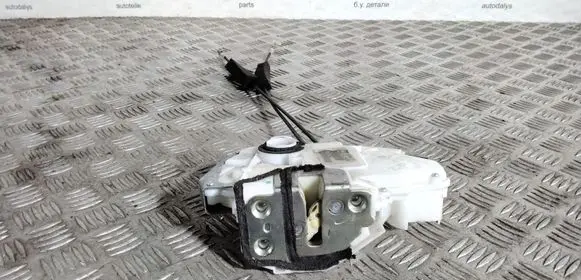 Honda CR-V Front door lock 72151SWAE1SWAE1LHFR