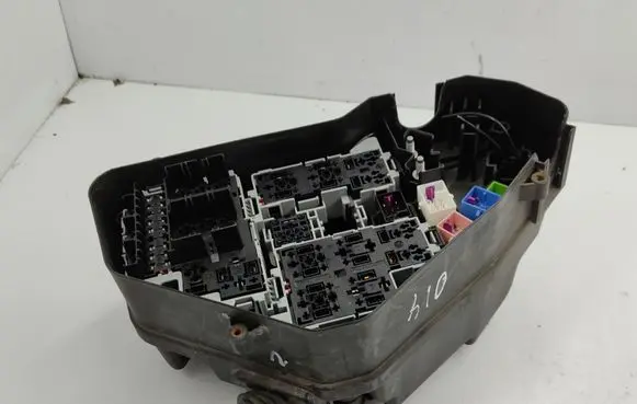 Audi Q7 4L Fuse box set 7L6937503A
