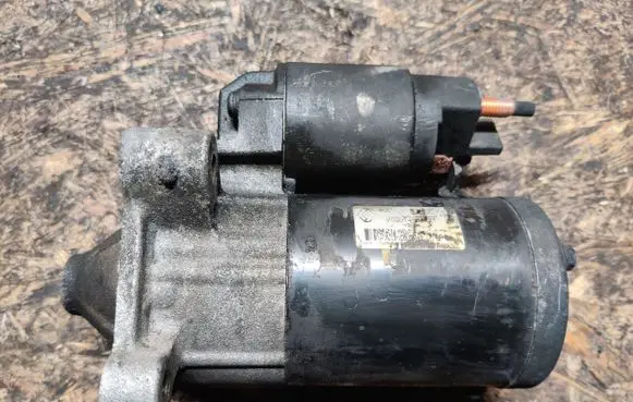 Dacia Dokker Starter motor 8200815083