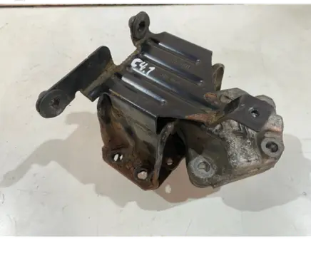 Engine mount bracket