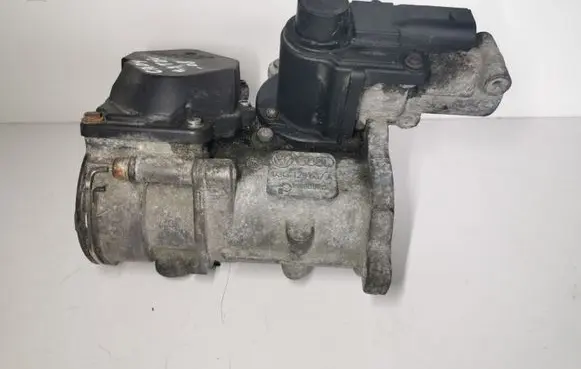 Volkswagen Caddy EGR valve 03G129637A 03G131501D