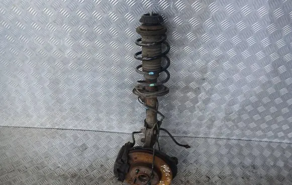Toyota Yaris Front wheel hub spindle knuckle YARISIIIMCPHERSONL