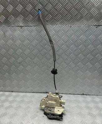 Audi Q7 4M Rear door lock 4g0839016