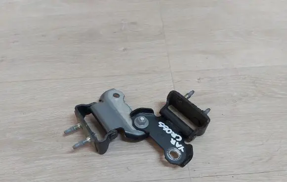 Toyota Yaris Cross Tailgate/trunk/boot hinge
