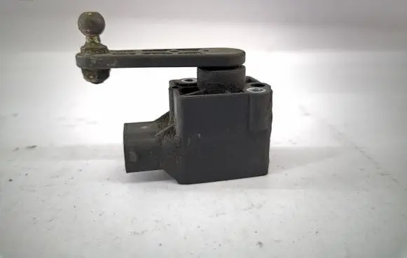 Mercedes-Benz S W221 Air suspension front height level sensor 