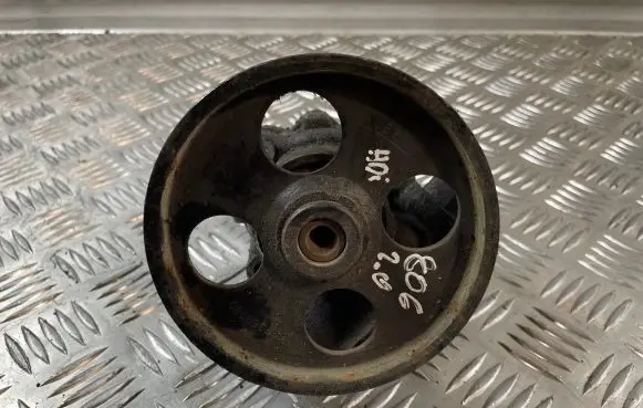 Peugeot 806 Power steering pump 9627369380