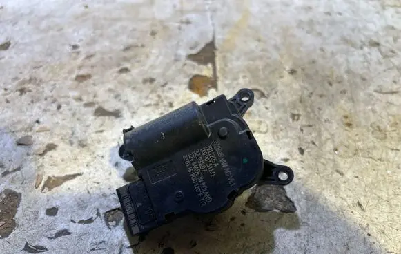 Audi Q3 8U Air flap motor/actuator 1K0907511Q T911205A 3293897