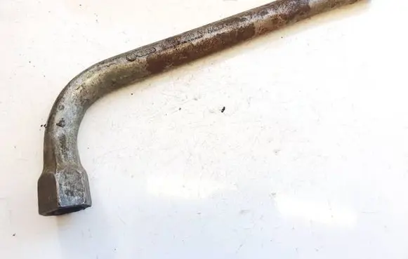 Volkswagen Touran I Wheel nut wrench 431012235A