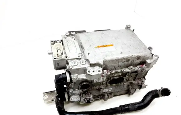 Toyota RAV 4 (XA40) Voltage converter inverter G920042010 G927078010