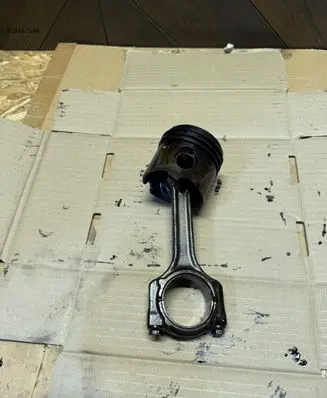 Piston