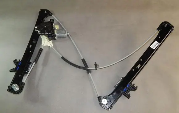 Audi A3 S3 8V Front door window regulator with motor 8V3837462A