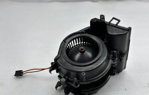 Audi Q7 4M Heater fan/blower 4M0820021