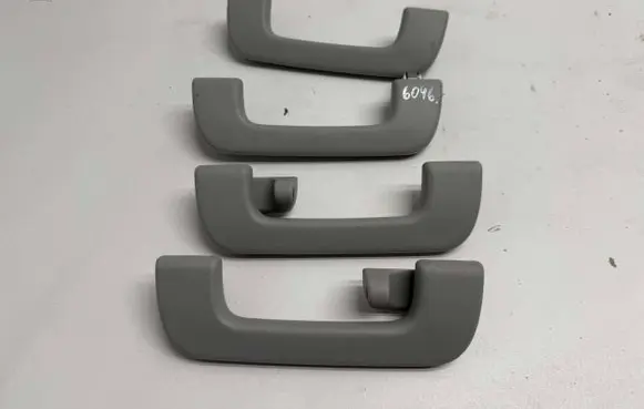 Audi Q3 8U A set of handles for the ceiling 8R0857608D