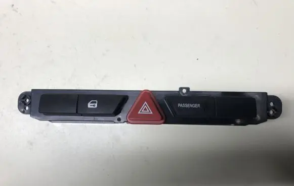 KIA Pro Cee'd I Hazard light switch 202006302 937001H000 937001H010