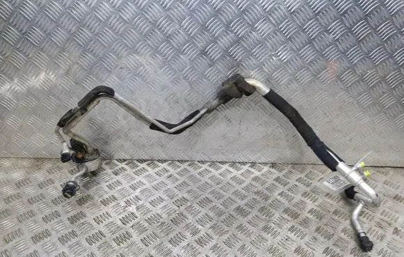 Volvo V60 Air conditioning (A/C) pipe/hose