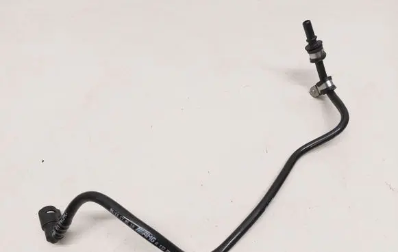 Mercedes-Benz CLA C117 X117 W117 Vacuum line/pipe/hose A1330100058
