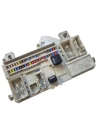 Volvo V50 Fuse module 31254749 09295428 31268178