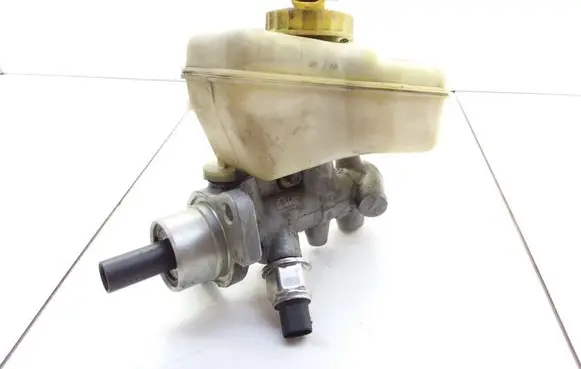 Audi A3 S3 8L Master brake cylinder 0204221731