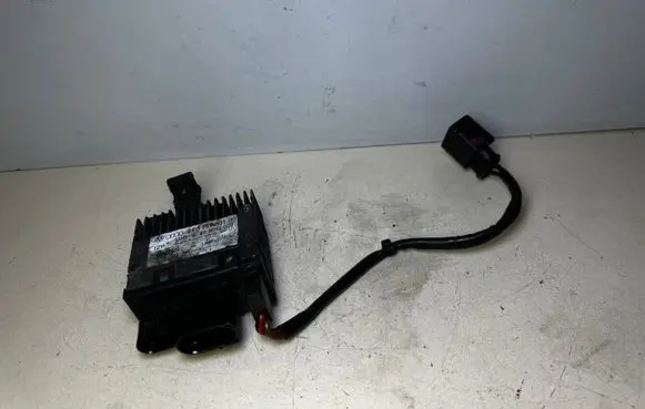Audi A4 S4 B7 8E 8H Coolant fan relay 8E0959501P 898092000
