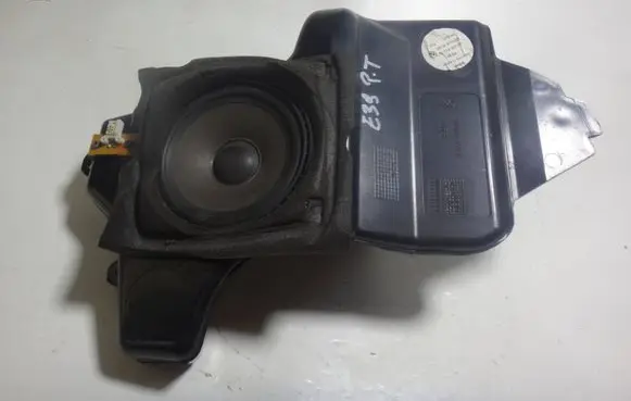 BMW 5 E39 Parcel shelf speaker 8360778
